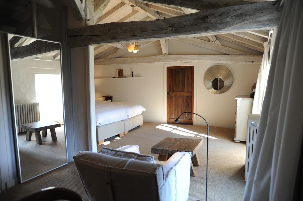 Chateau De Lerse Bed and Breakfast Perignac  Rum bild