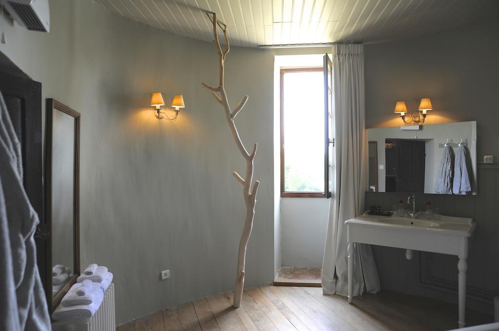 Chateau De Lerse Bed and Breakfast Perignac  Rum bild