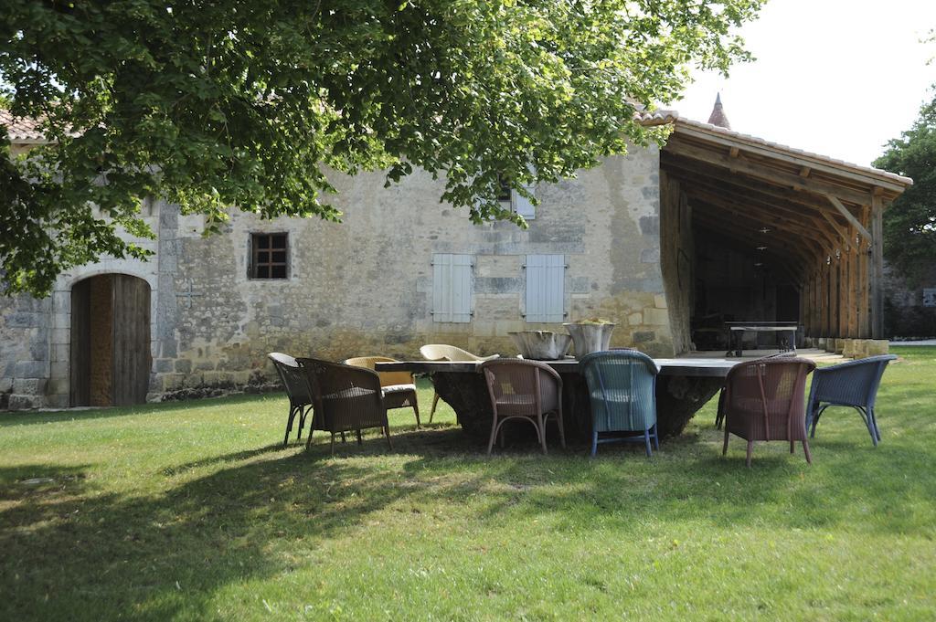 Chateau De Lerse Bed and Breakfast Perignac  Exteriör bild