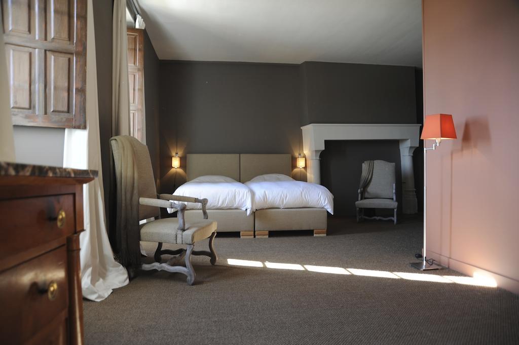 Chateau De Lerse Bed and Breakfast Perignac  Rum bild