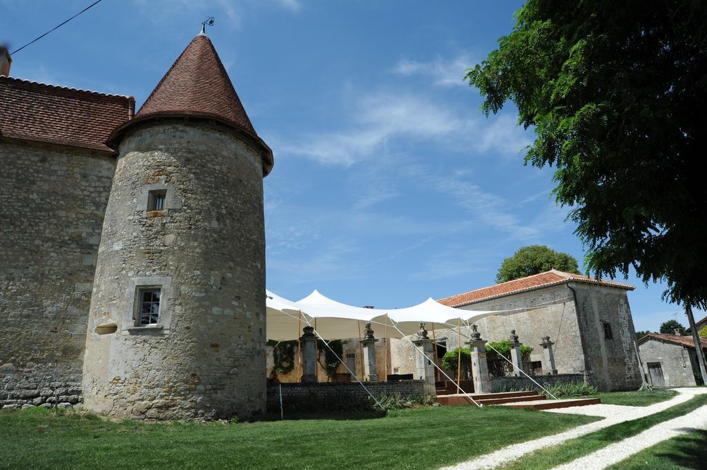 Chateau De Lerse Bed and Breakfast Perignac  Exteriör bild